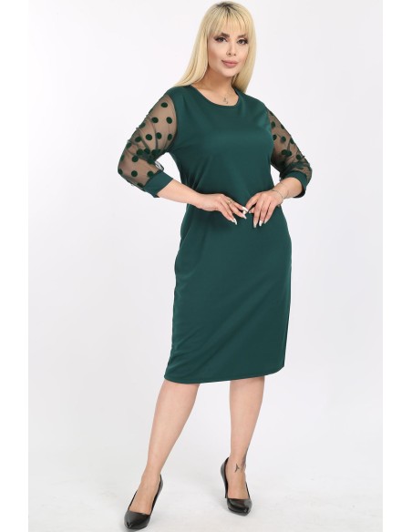 Зеленое платье с шариками