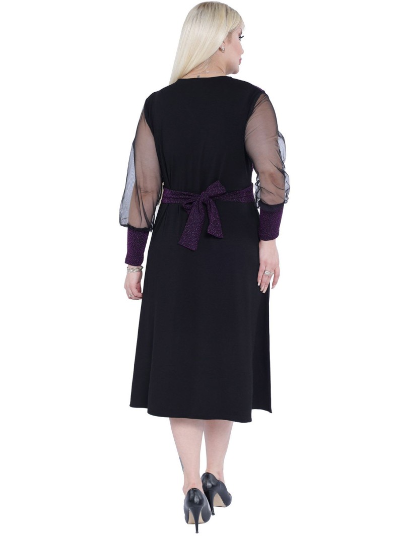 Elegantne kaelusega kleit Elegantne kaelusega kleit