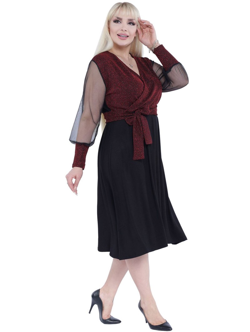 Elegantne kaelusega kleit Elegantne kaelusega kleit