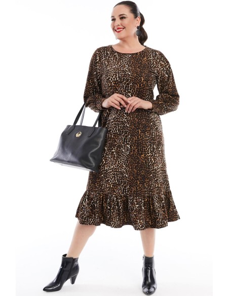 Платье с узорами из меха животных