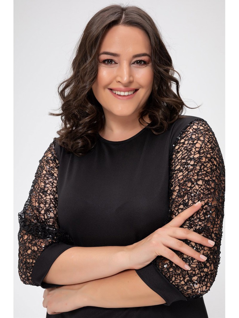 Juoda elegantiška suknelė Juoda elegantiška suknelė