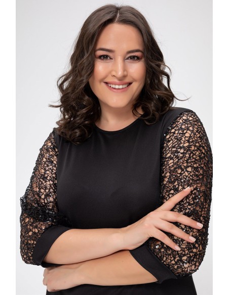 Juoda elegantiška suknelė