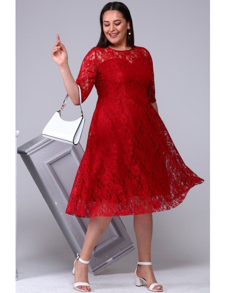 Punane pitsiga kleit