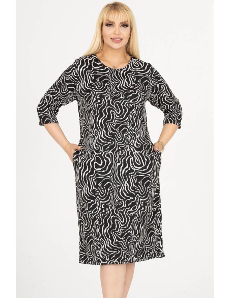 Rakstaina kleita ar kabatām