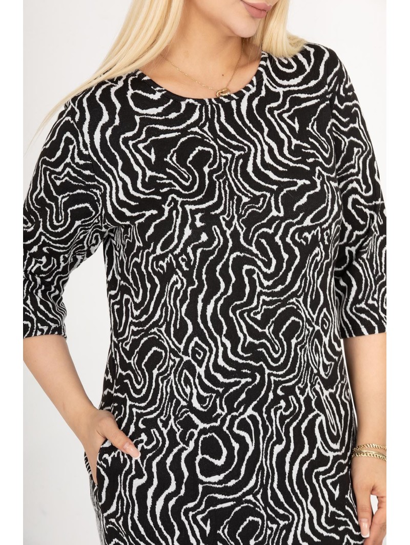 Rakstaina kleita ar kabatām Rakstaina kleita ar kabatām