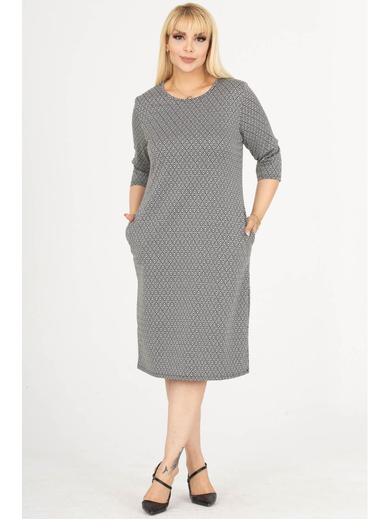 Kaunistustega kleit Kaunistustega kleit