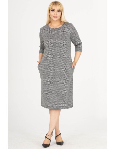 Kleita ar ornamentiem