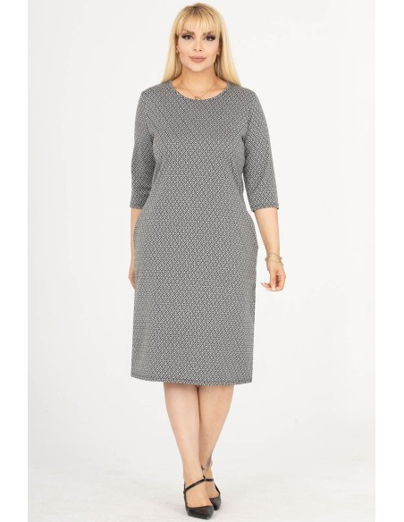 Kleita ar ornamentiem