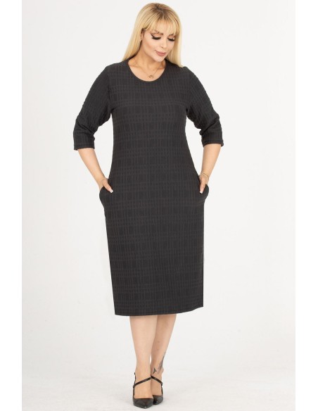 Kleita virs ceļgaliem