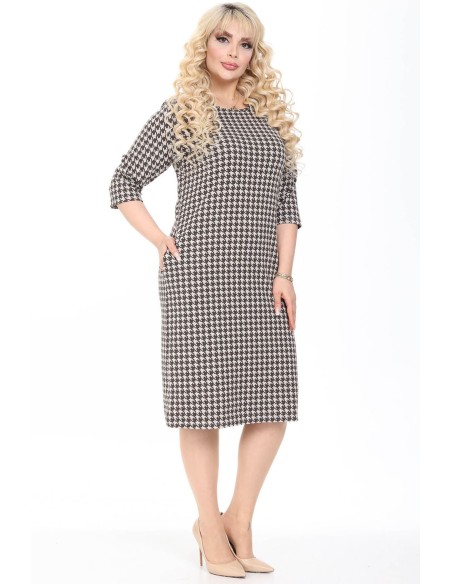 Kleita ar kāju apdrukām