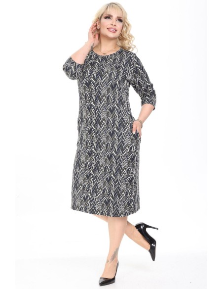 Kleita ar skujiņas rakstu