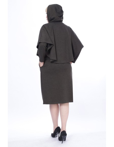 Платье с накидкой