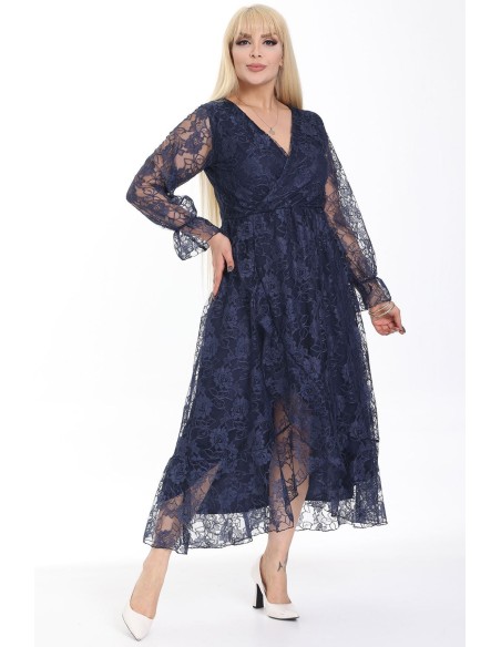 Ilga suknelė su nėriniais