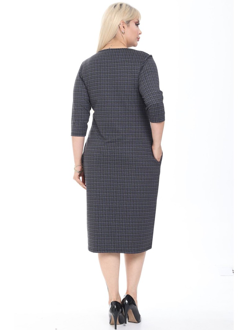 Платье с принтом на ногах