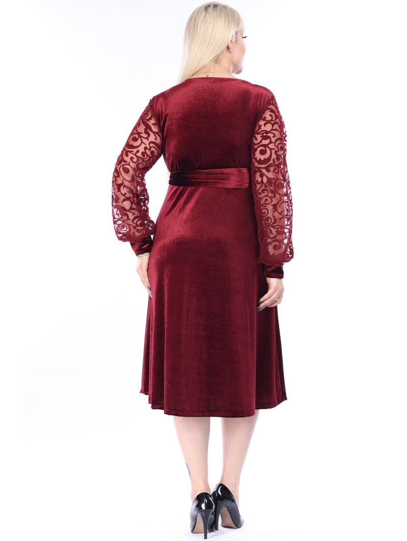 Veliūrinė suknelė Veliūrinė suknelė