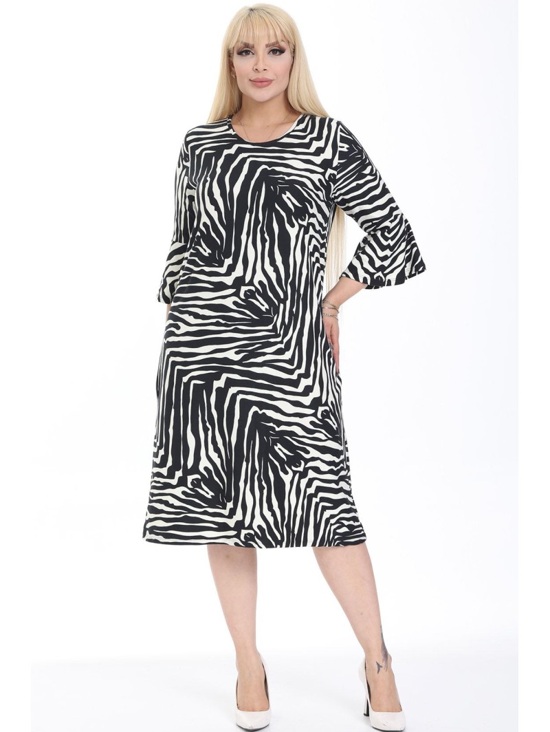 Melnbalta kleita Melnbalta kleita