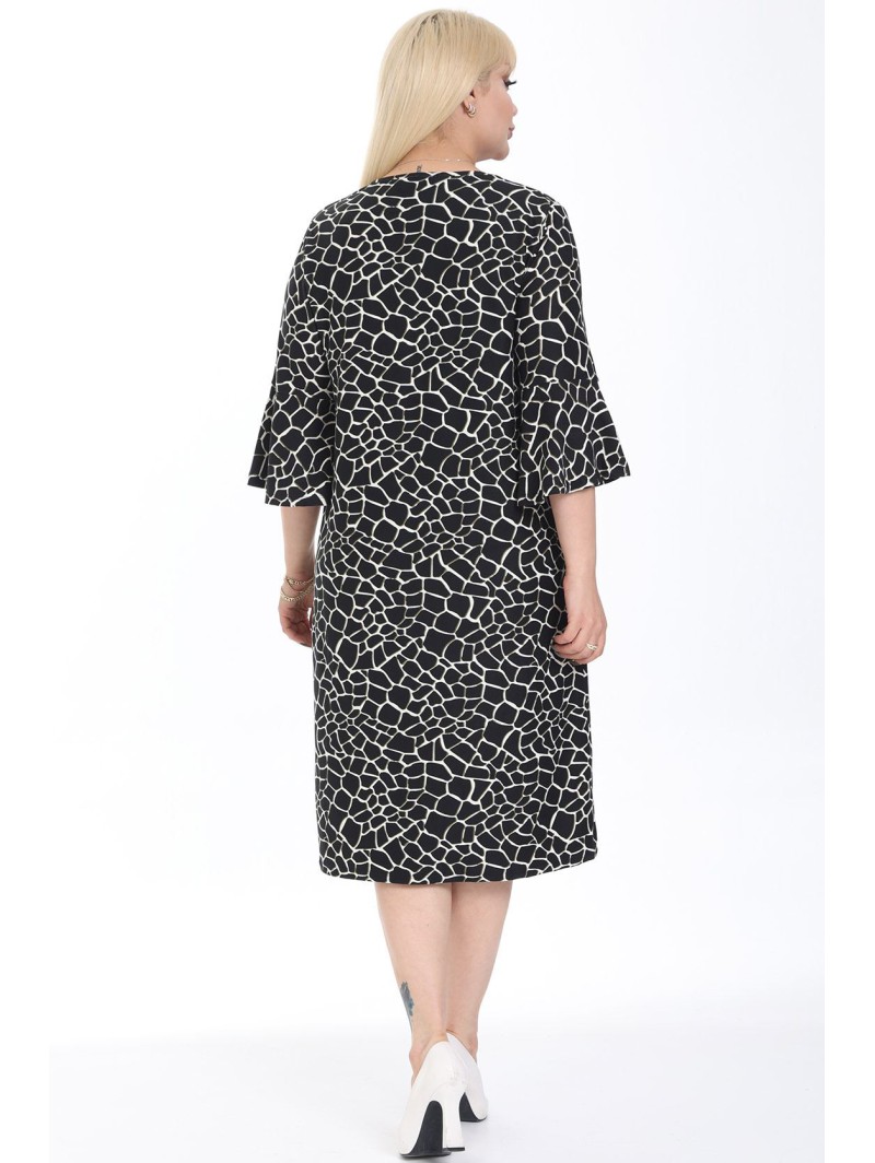 Melnbalta kleita Melnbalta kleita