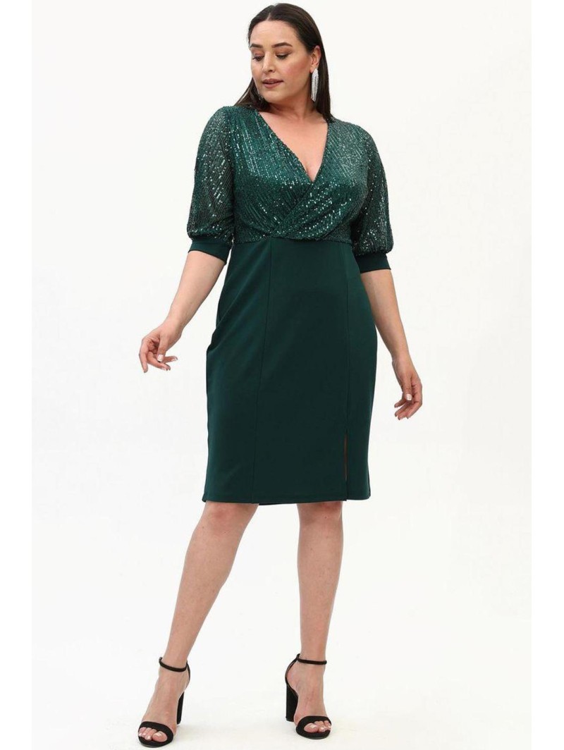 Зеленое платье с чешуей