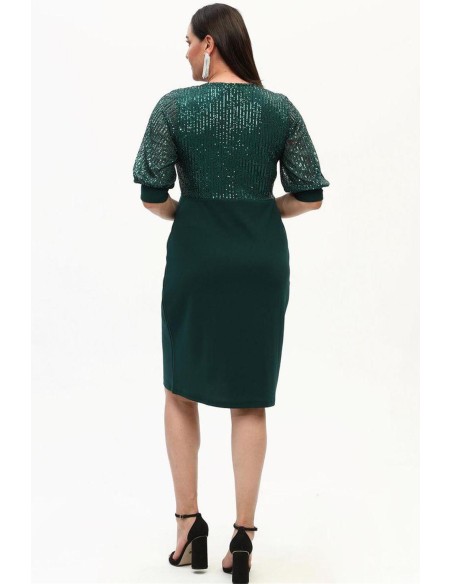 Roheline soomustega kleit