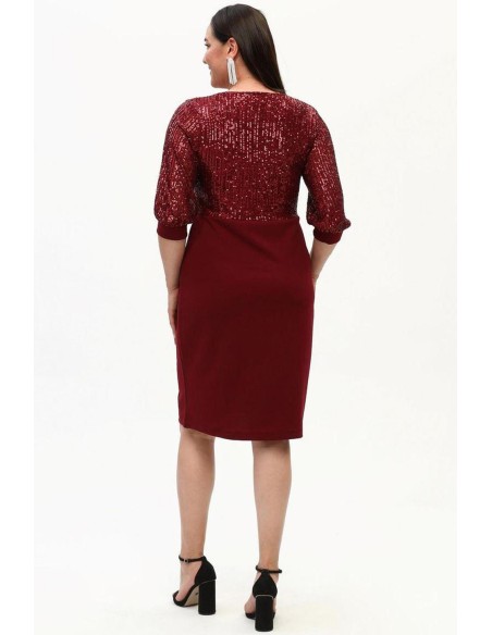 Skaista kleita ar svariem