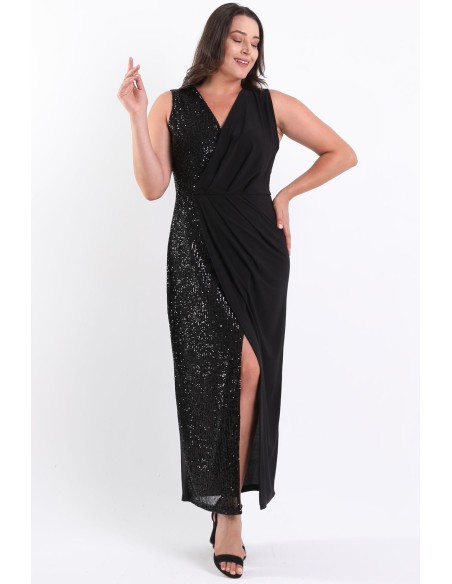 Pikk uhke varrukateta kleit