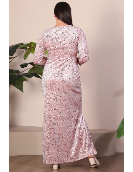 Pikk kaaludega kleit