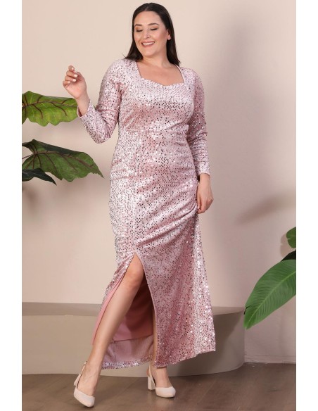 Pikk kaaludega kleit