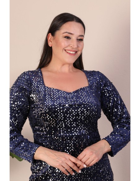 Ilga suknelė su žvyneliais