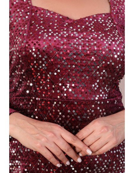 Длинное платье с чешуей