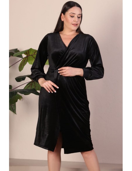 Aksominė suknelė su raukiniais