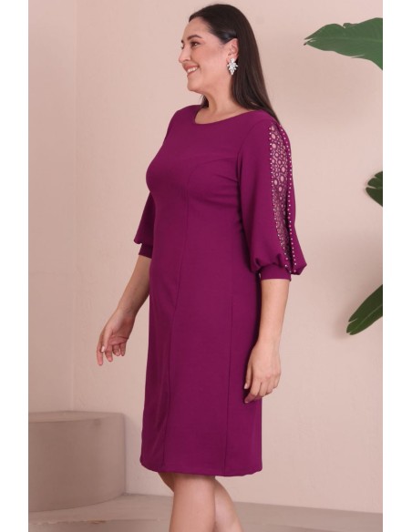 Kleit uhkete varrukatega