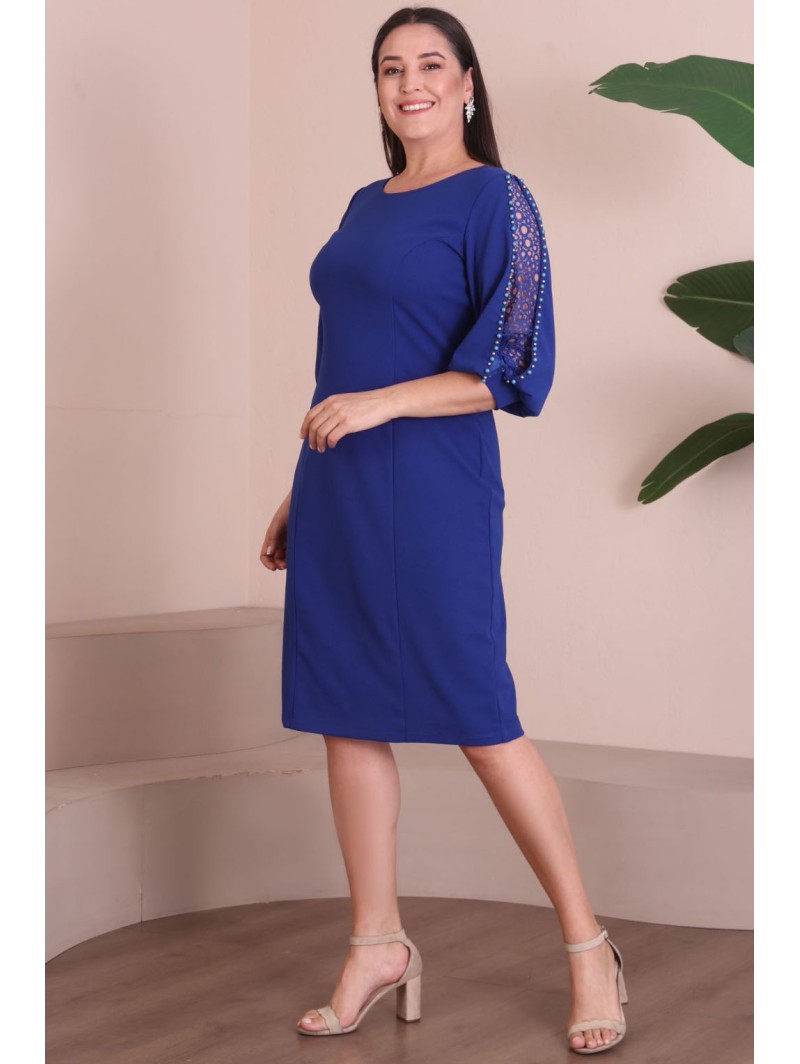 Suknelė su puošniomis rankovėmis