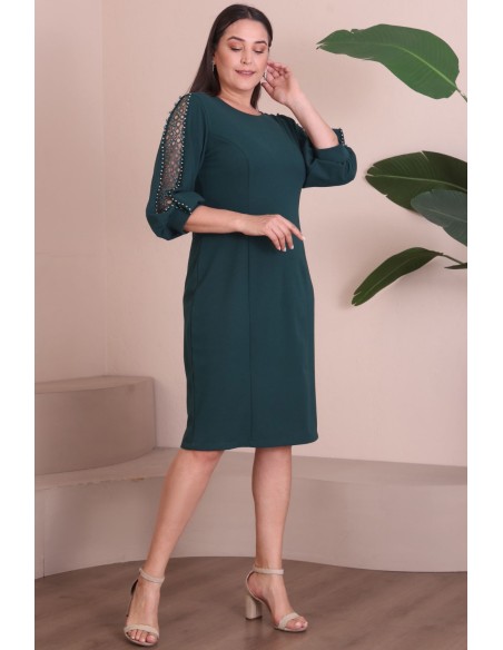 Kleit uhkete varrukatega