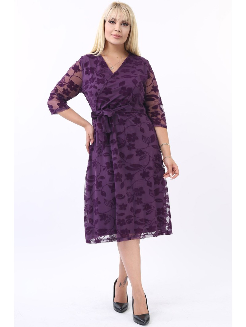 Violetinė suknelė su dirželiu Violetinė suknelė su dirželiu