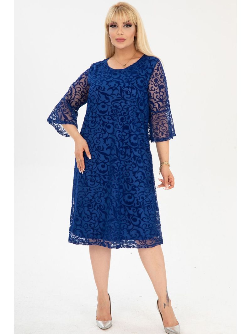 Mėlyna suknelė su nėriniais Mėlyna suknelė su nėriniais