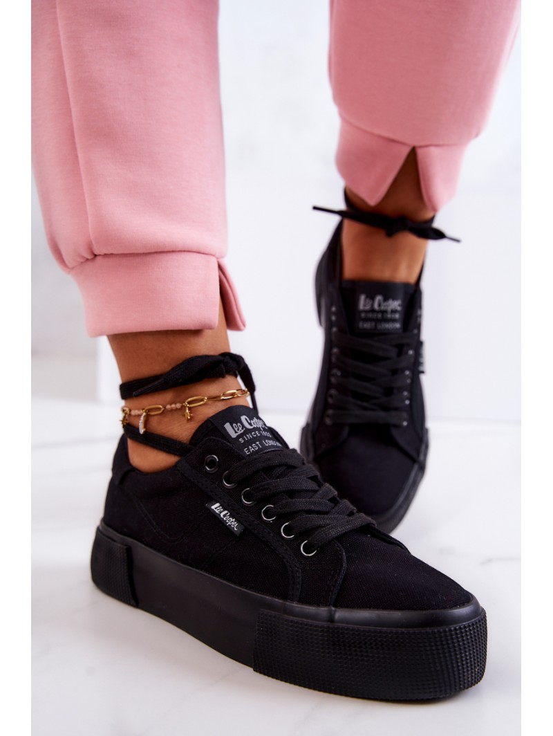 Sneakers On A Platform Lee Cooper LCW-22-31-0885L Black