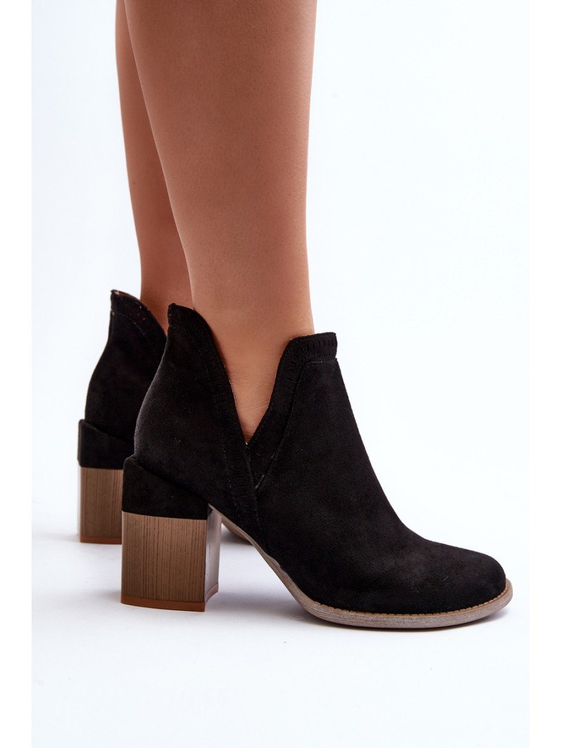 Ankle Boots on Chunky Heel with Cutout Black Jolnima