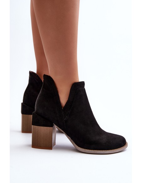 Ankle Boots on Chunky Heel with Cutout Black Jolnima