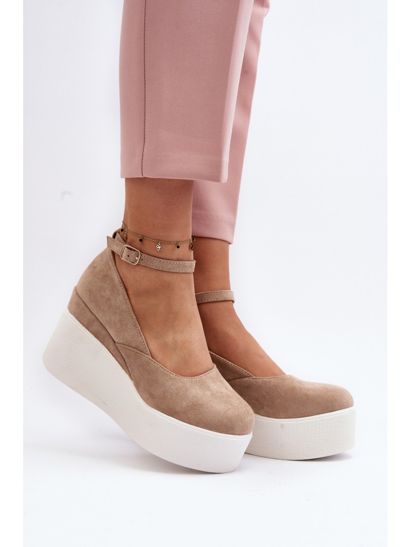 Moteriškos juodos pleištinės espadrilės Moteriškos juodos pleištinės espadrilės