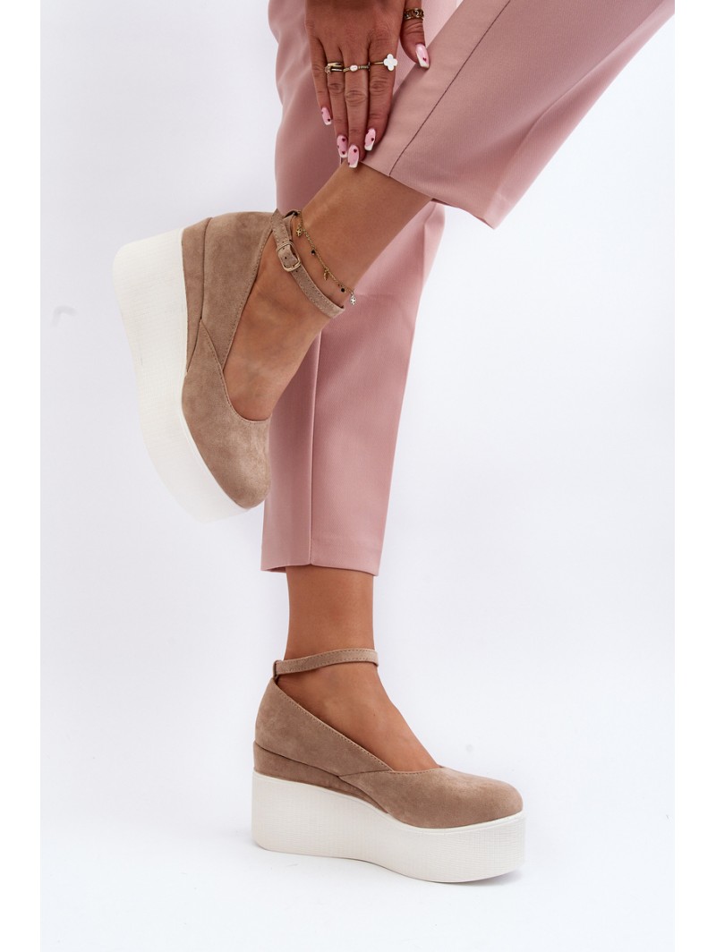 Moteriškos juodos pleištinės espadrilės Moteriškos juodos pleištinės espadrilės