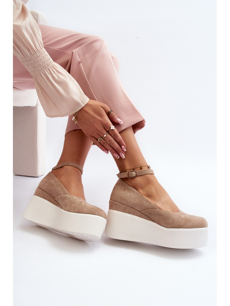 Moteriškos juodos pleištinės espadrilės Moteriškos juodos pleištinės espadrilės
