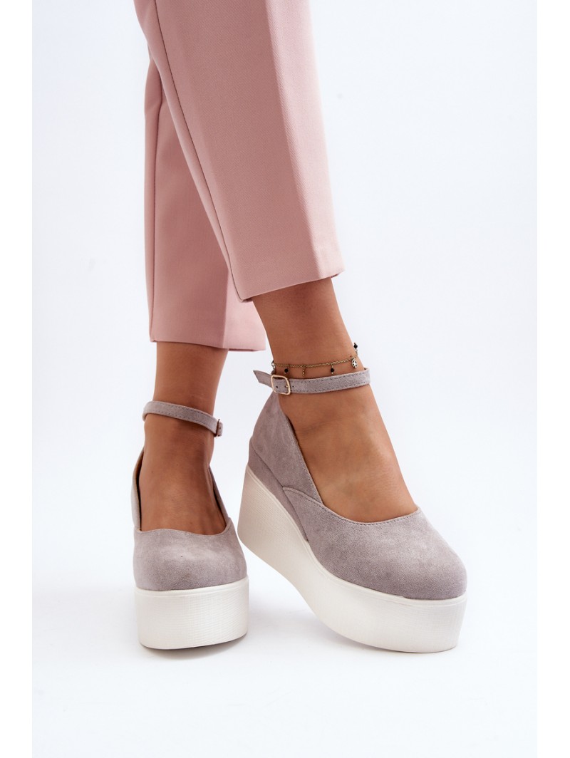 Moteriškos pilkos spalvos espadrilės Moteriškos pilkos spalvos espadrilės