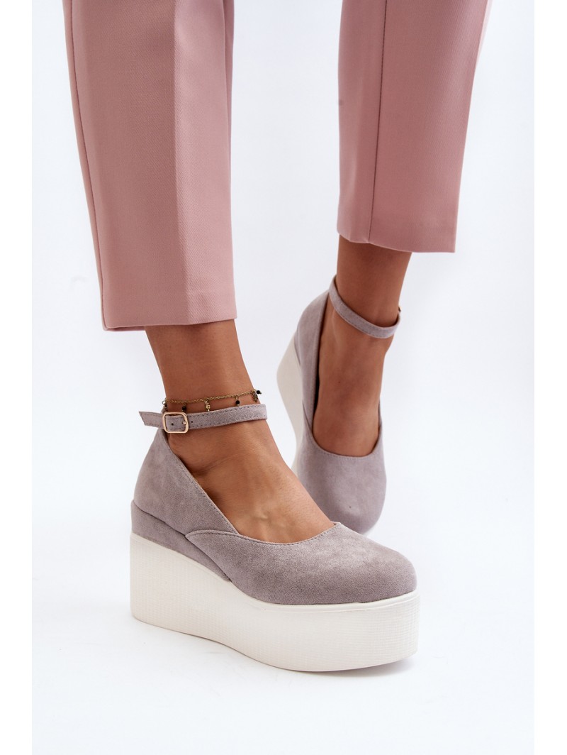Moteriškos pilkos spalvos espadrilės Moteriškos pilkos spalvos espadrilės