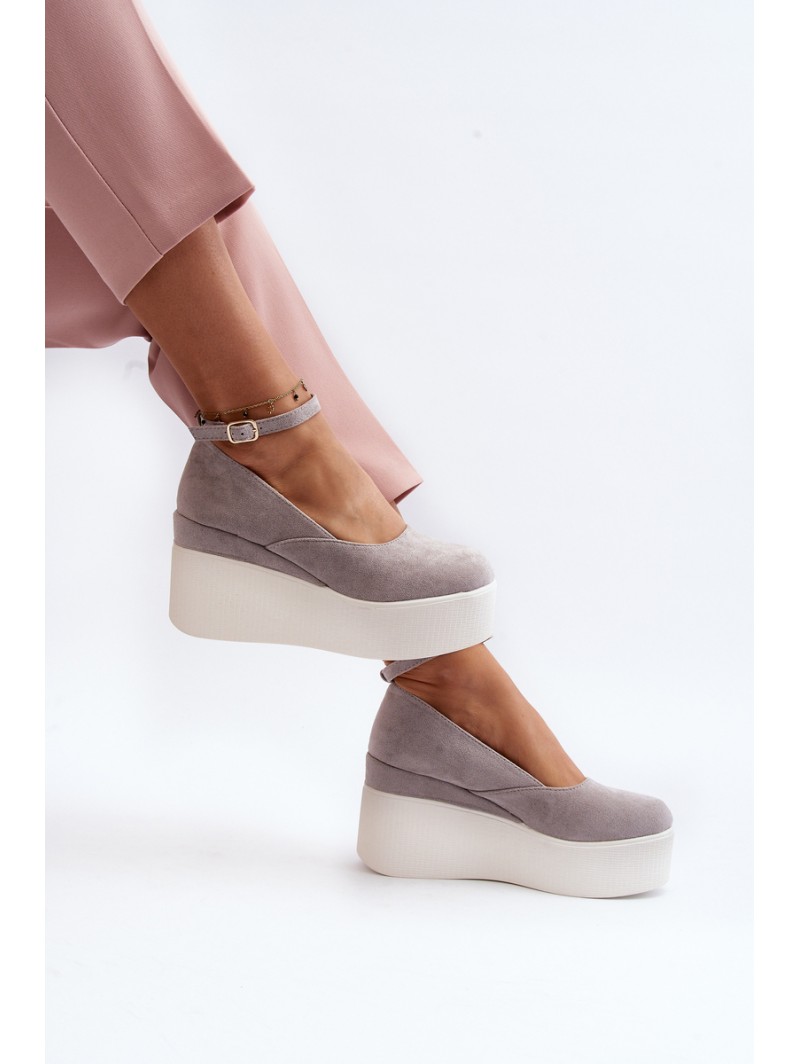 Moteriškos pilkos spalvos espadrilės Moteriškos pilkos spalvos espadrilės