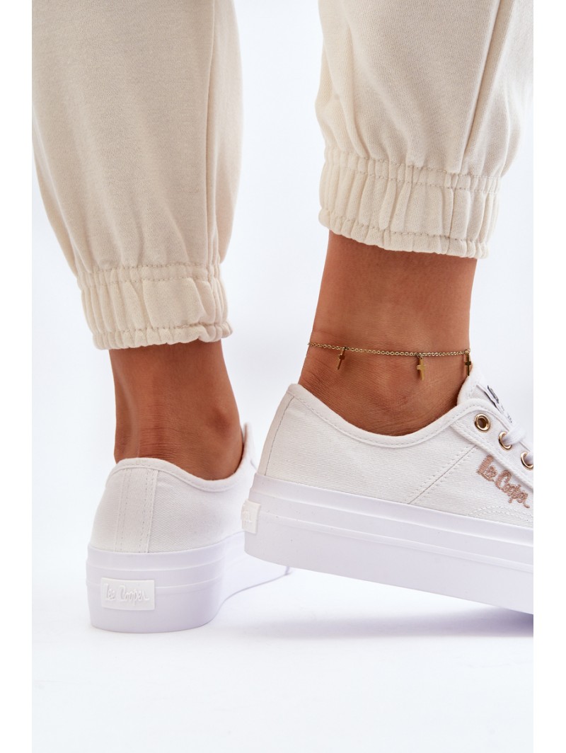 White Women's Platform Sneakers Lee Cooper LCW-24-31-2725 White Women's Platform Sneakers Lee Cooper LCW-24-31-2725