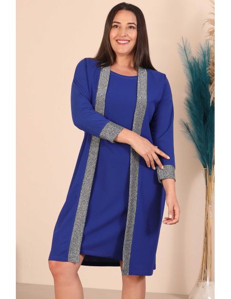 Голубое платье