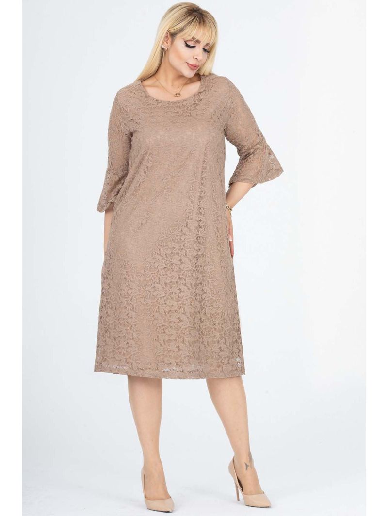 Бежевое платье