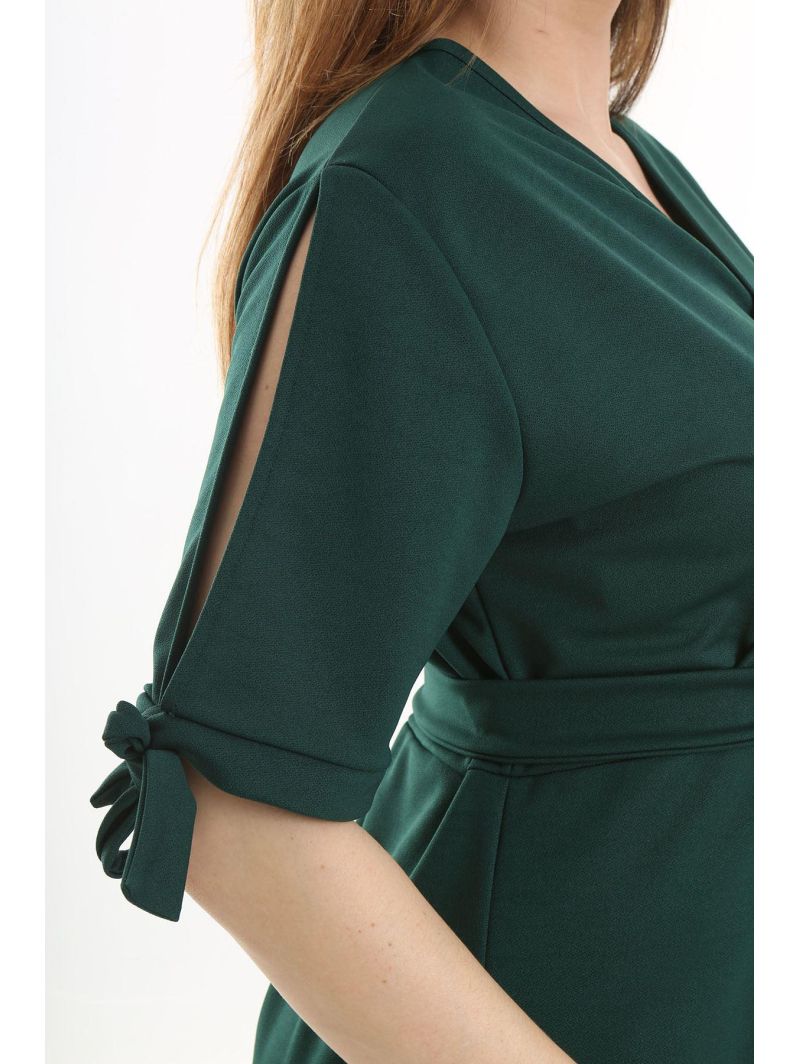 Ilga žalia suknelė Ilga žalia suknelė