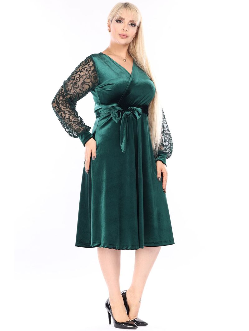 Зеленое велюровое платье Зеленое велюровое платье