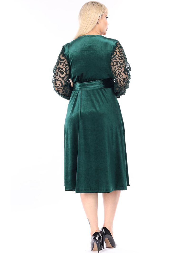 Зеленое велюровое платье Зеленое велюровое платье